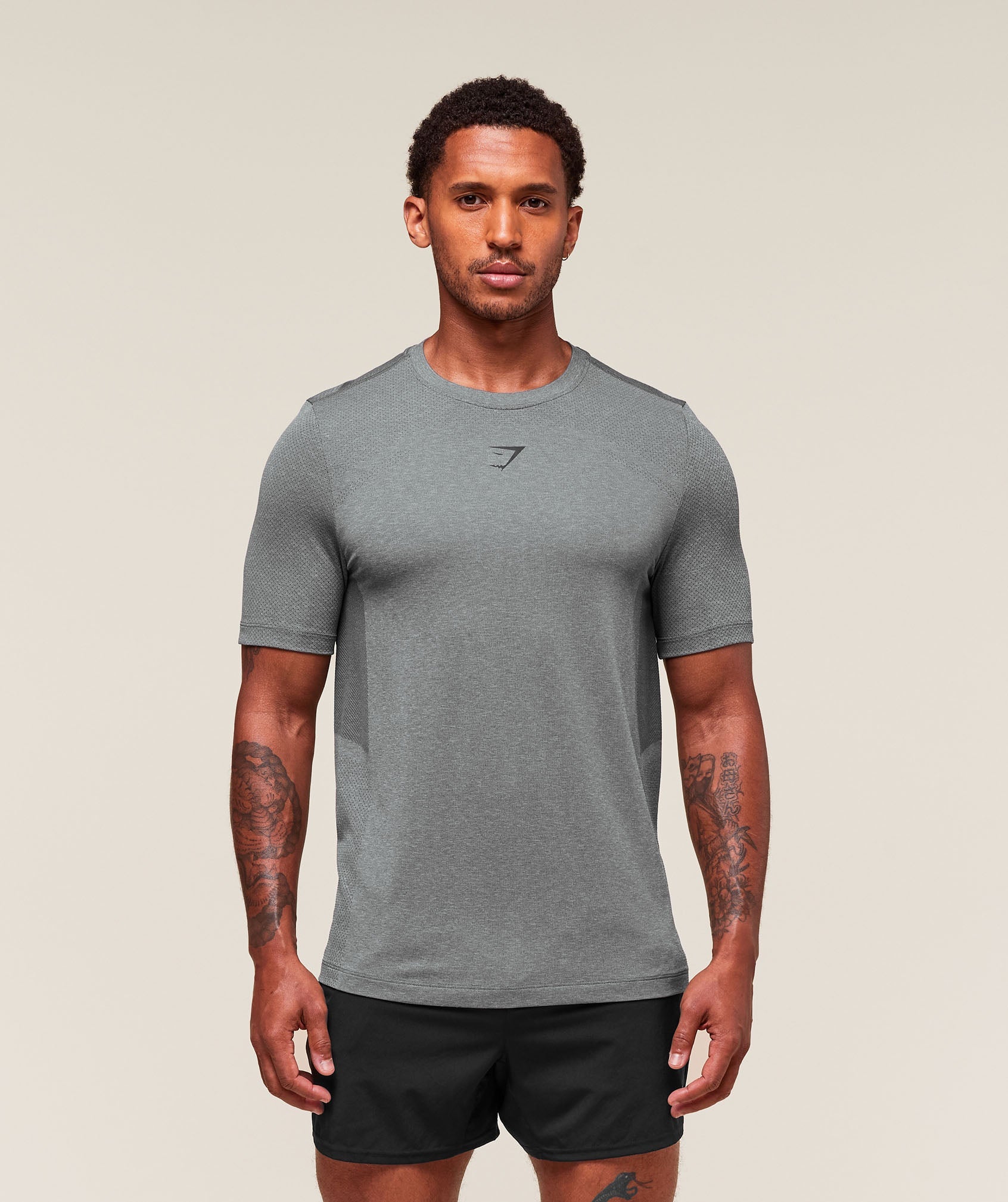 gymshark-lightweight-seamless-t-shirt-ss-tops-grey-ss25