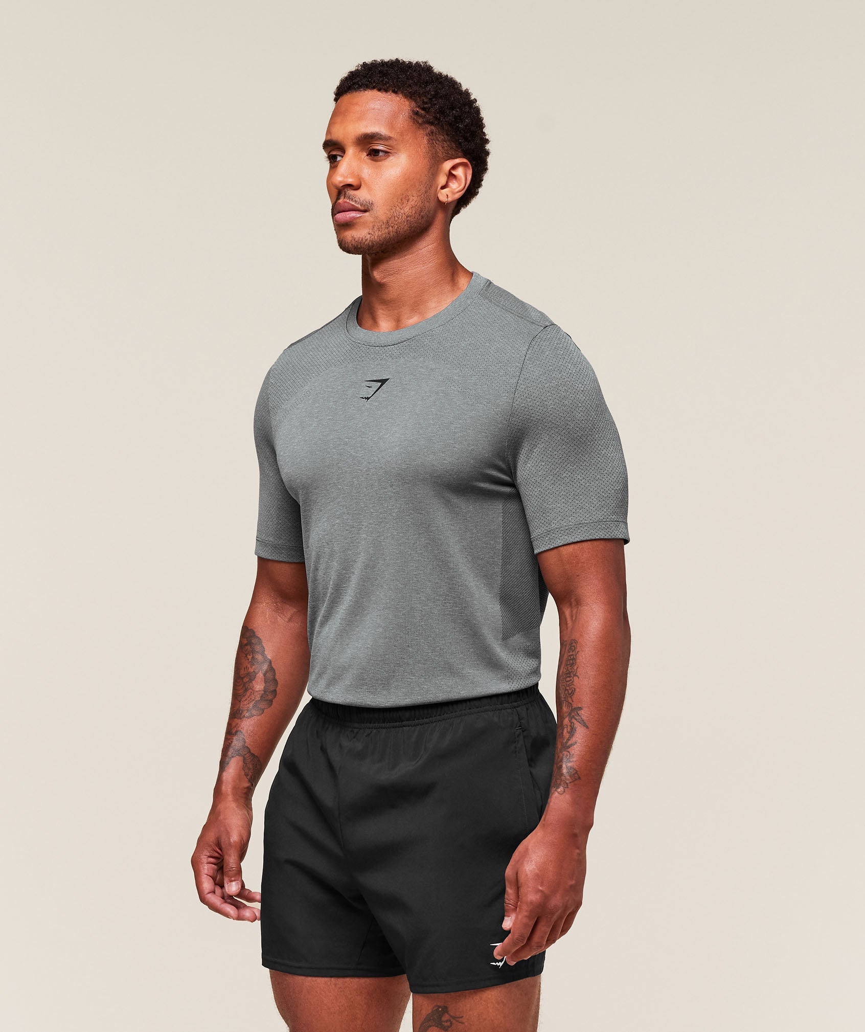 gymshark-lightweight-seamless-t-shirt-ss-tops-grey-ss25