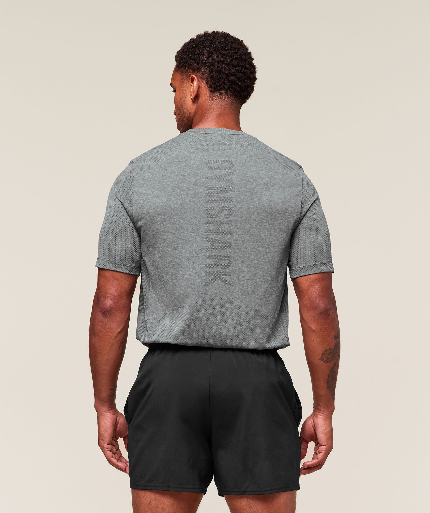 gymshark-lightweight-seamless-t-shirt-ss-tops-grey-ss25