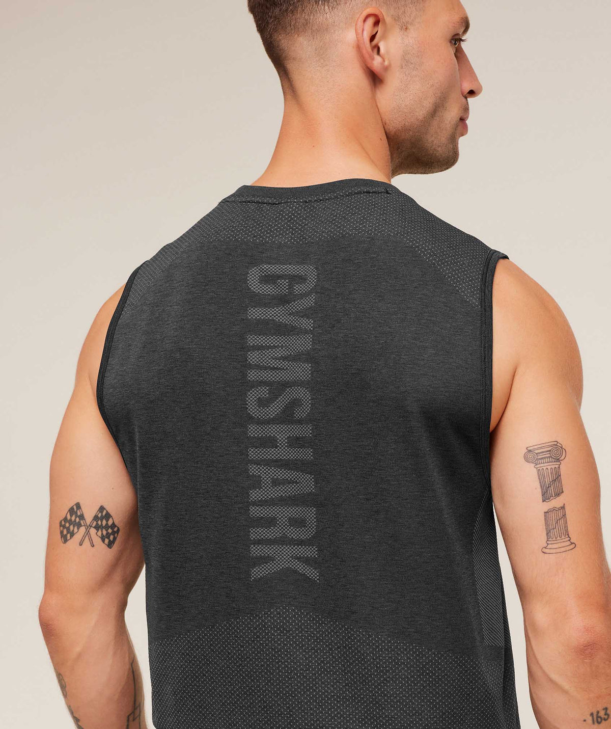 gymshark-lightweight-seamless-tank-sleeveless-tops-black-aw25