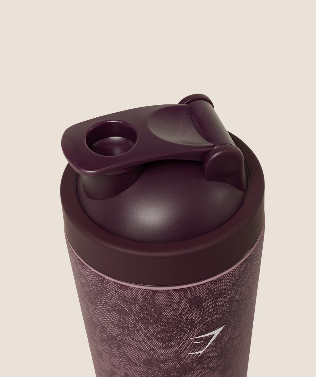 gymshark-lace-graphic-metal-shaker-bottles