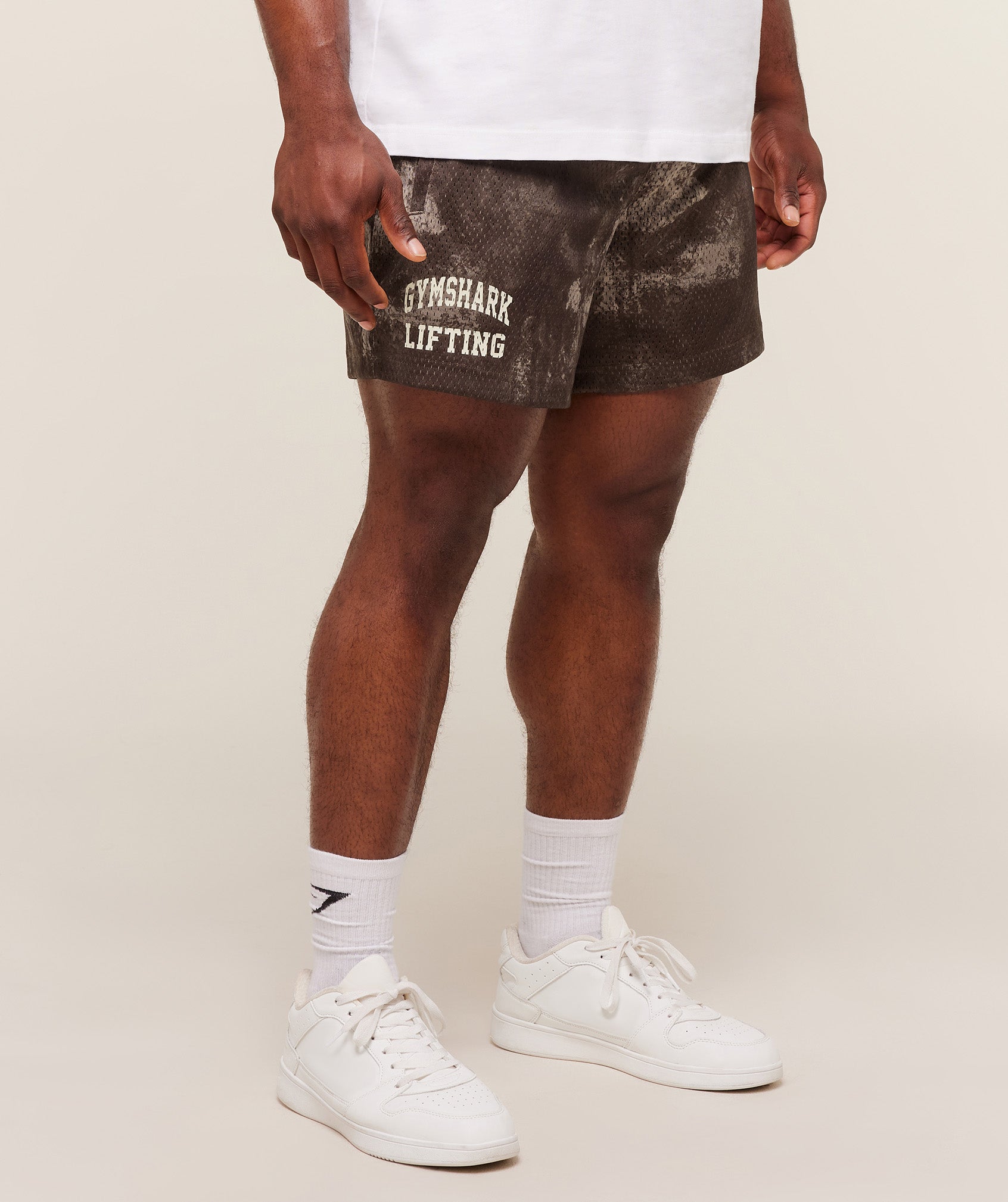 gymshark-lifting-mesh-5-shorts-shorts-brown-aw25