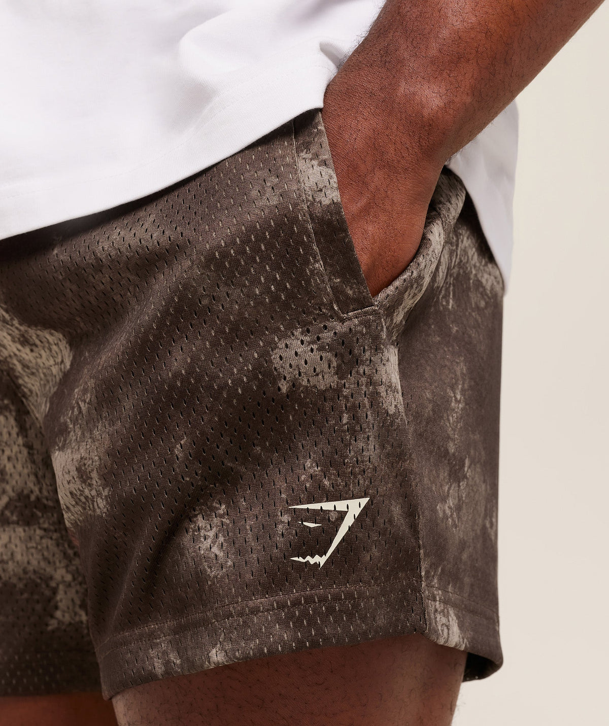 gymshark-lifting-mesh-5-shorts-shorts-brown-aw25