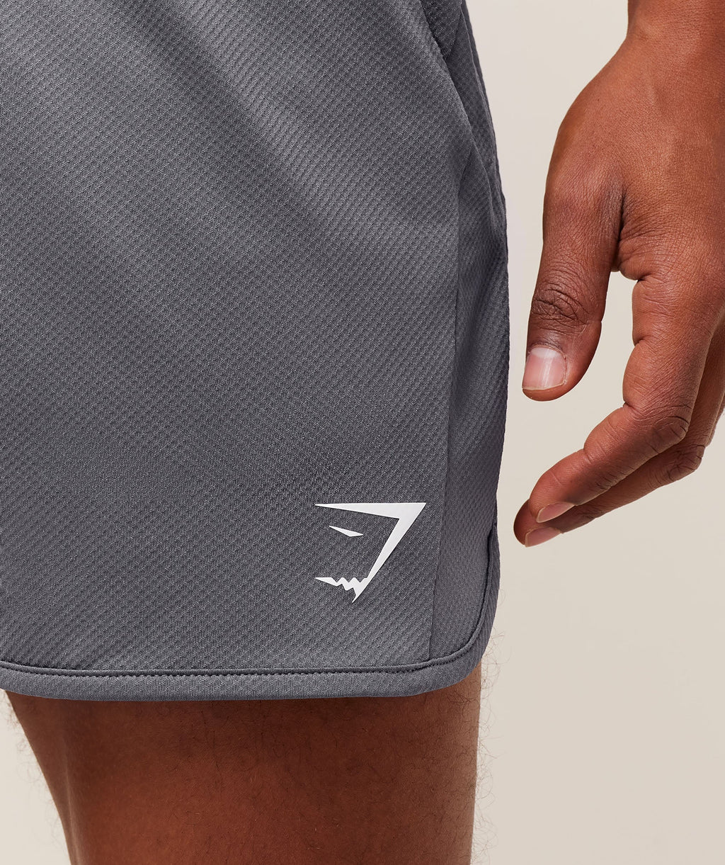 gymshark-mesh-hybrid-5-shorts-shorts-grey-aw25