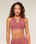 gymshark-steel-seamless-halter-neck-bra-sports-bras-pink-ss26