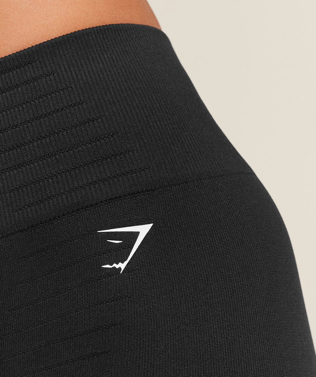 gymshark-steel-seamless-shorts-shorts-black-ss26