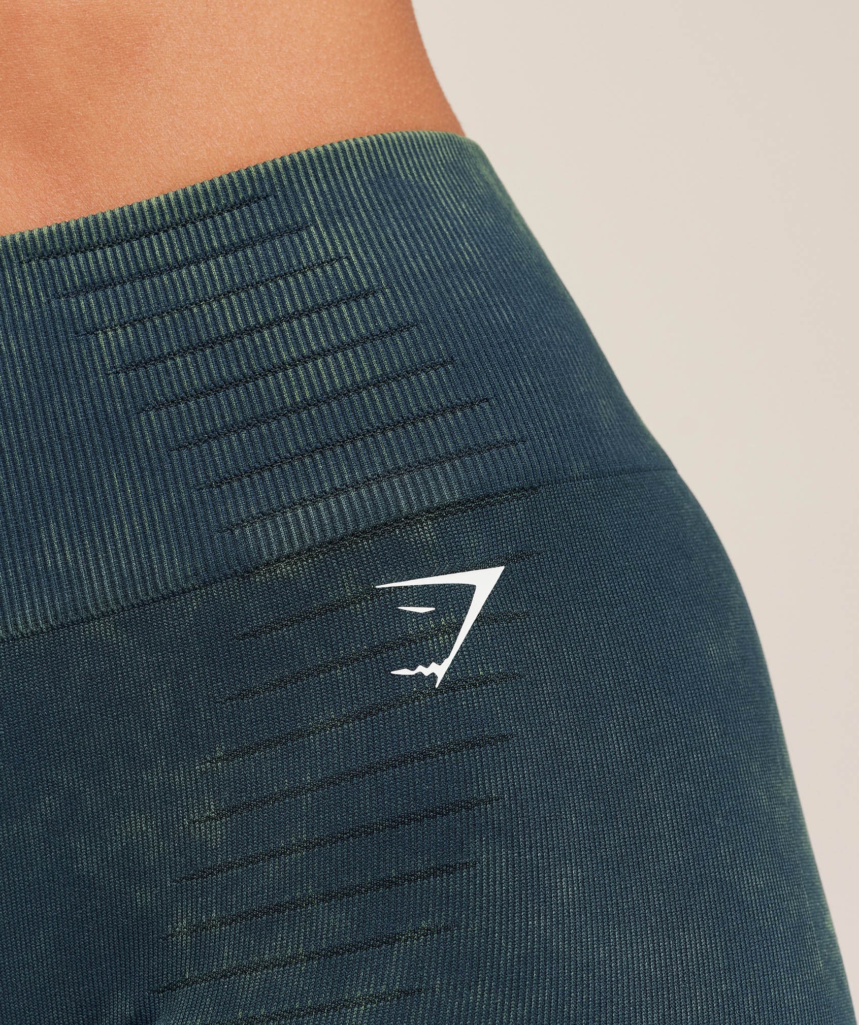 gymshark-steel-seamless-shorts-shorts