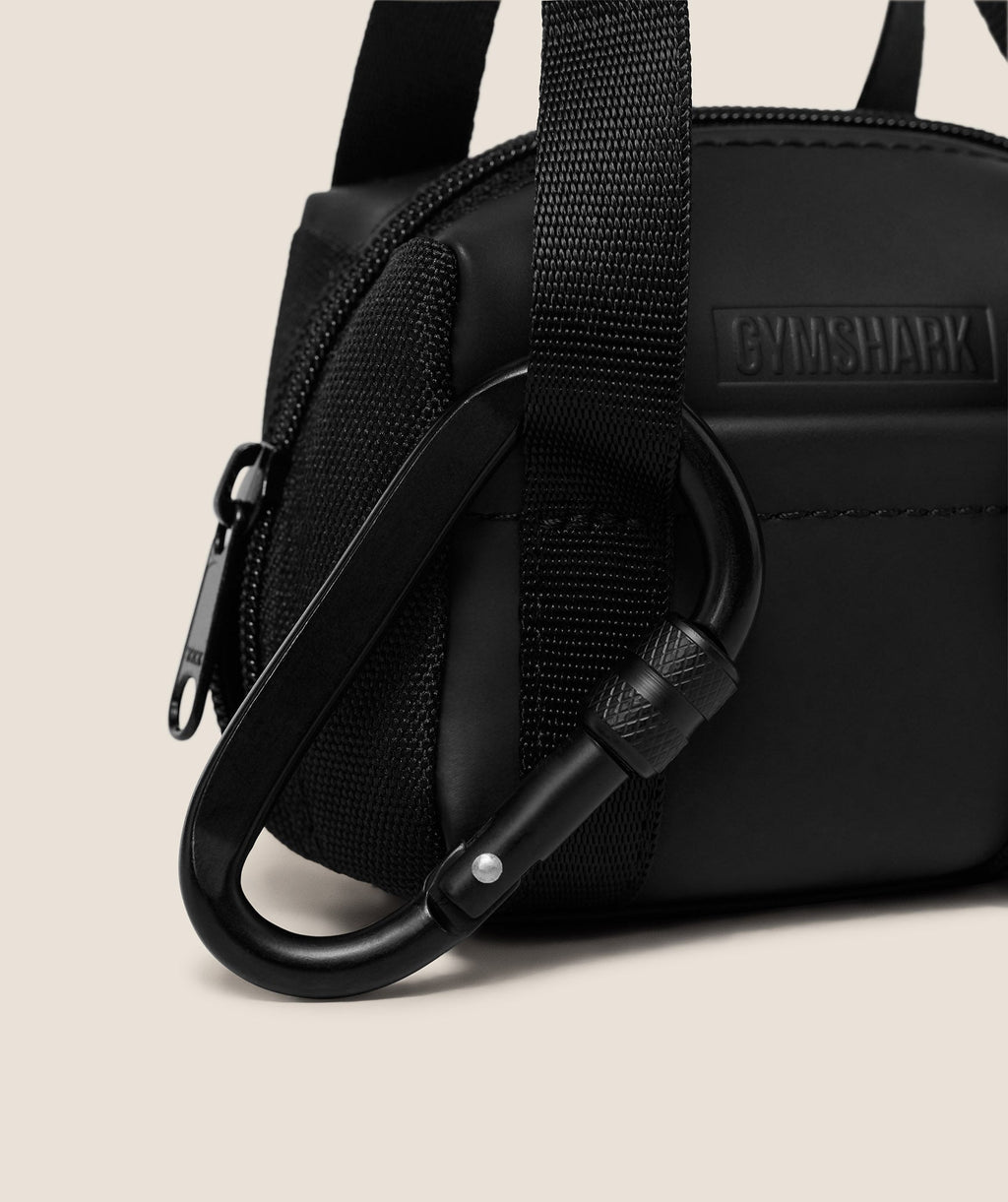 gymshark-everyday-mini-holdall-keychain-misc