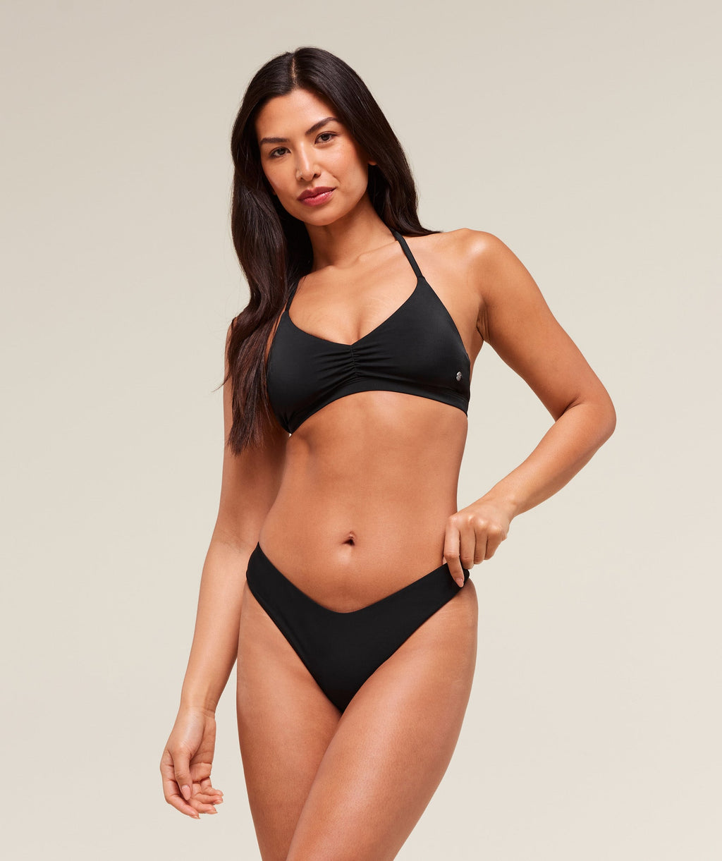 gymshark-minimal-bikini-top-swimwear-black-ss25