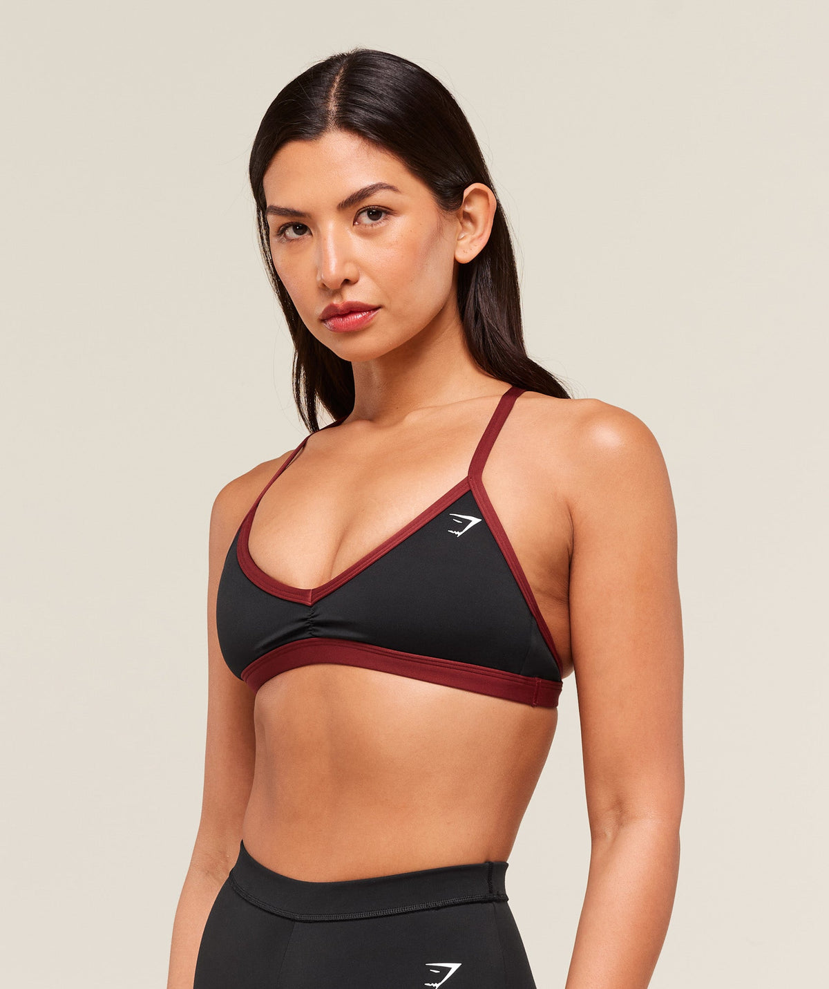 gymshark-minimal-sports-bra-sports-bras-red-ss25-1