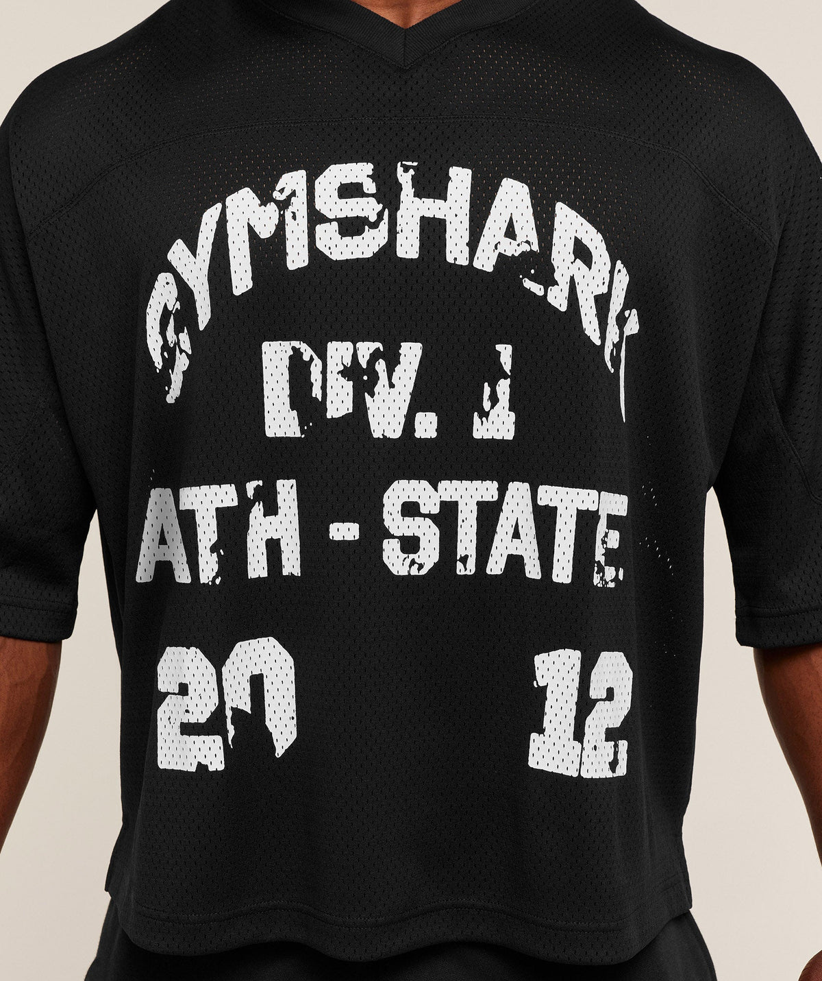 gymshark-graphic-mesh-oversized-t-shirt-ss-tops-black-aw25