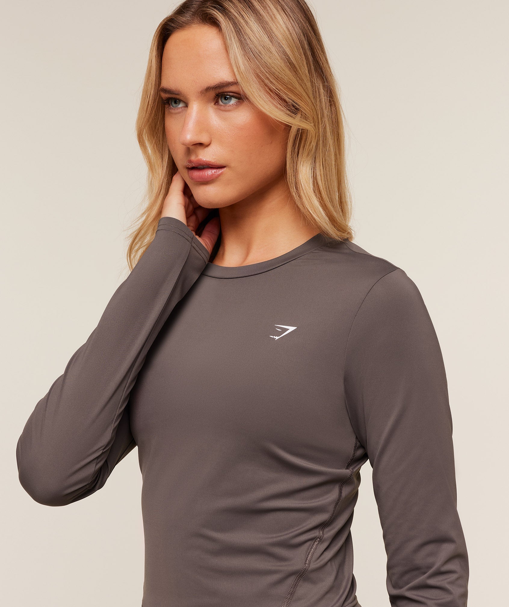 gymshark-training-midi-long-sleeve-top-ls-tops