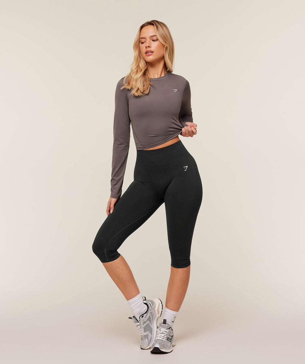gymshark-training-midi-long-sleeve-top-ls-tops