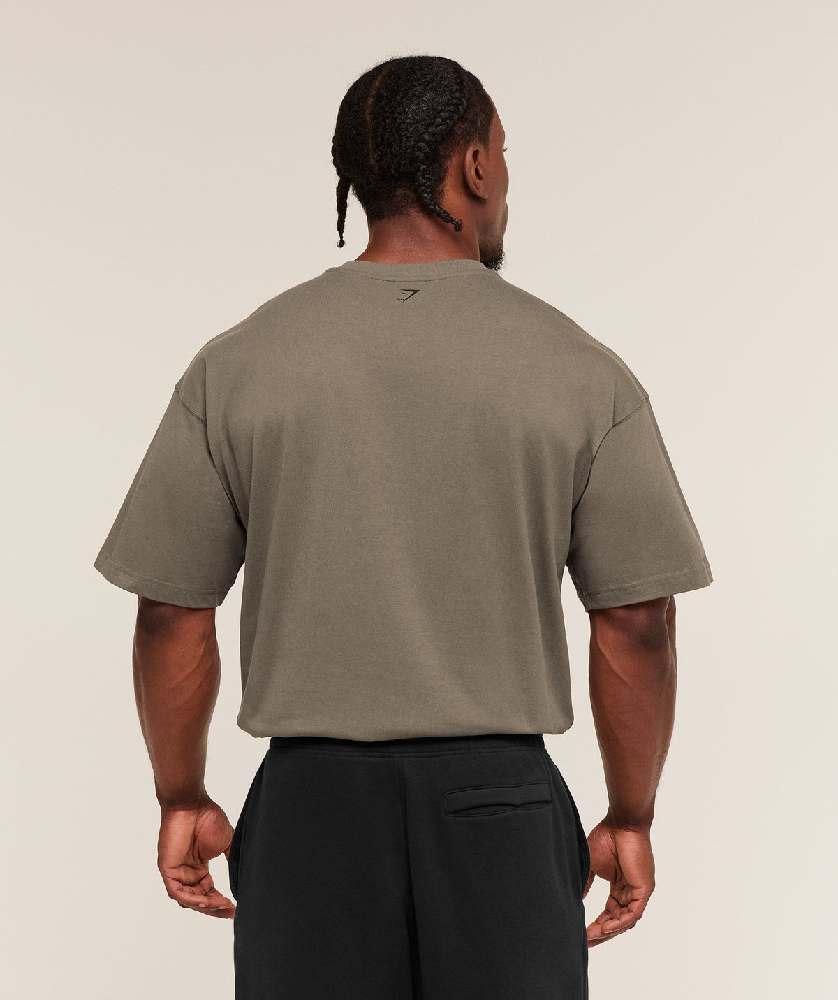 gymshark-olde-english-t-shirt-ss-tops-brown-aw25