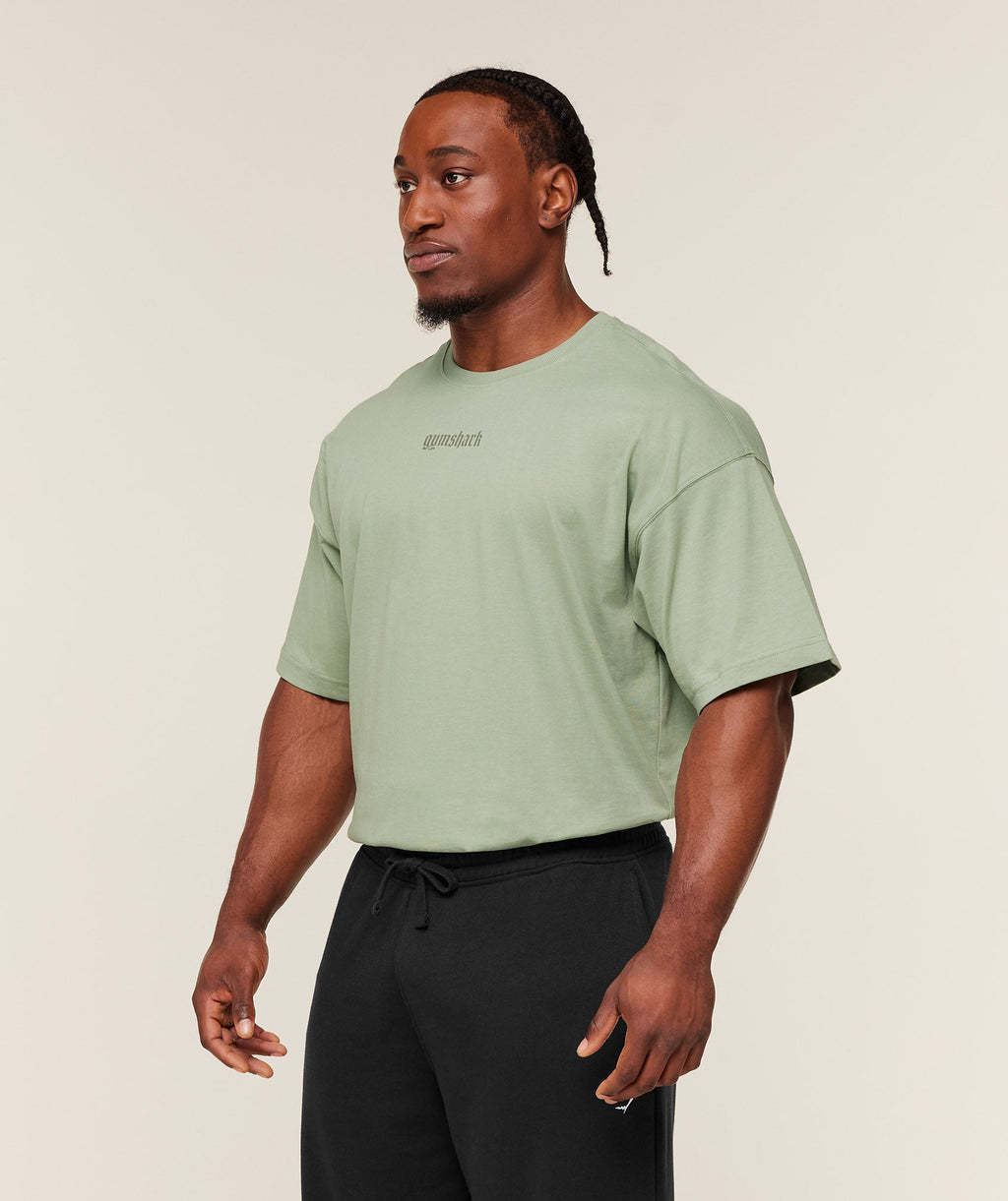gymshark-olde-english-t-shirt-ss-tops-green-ss26