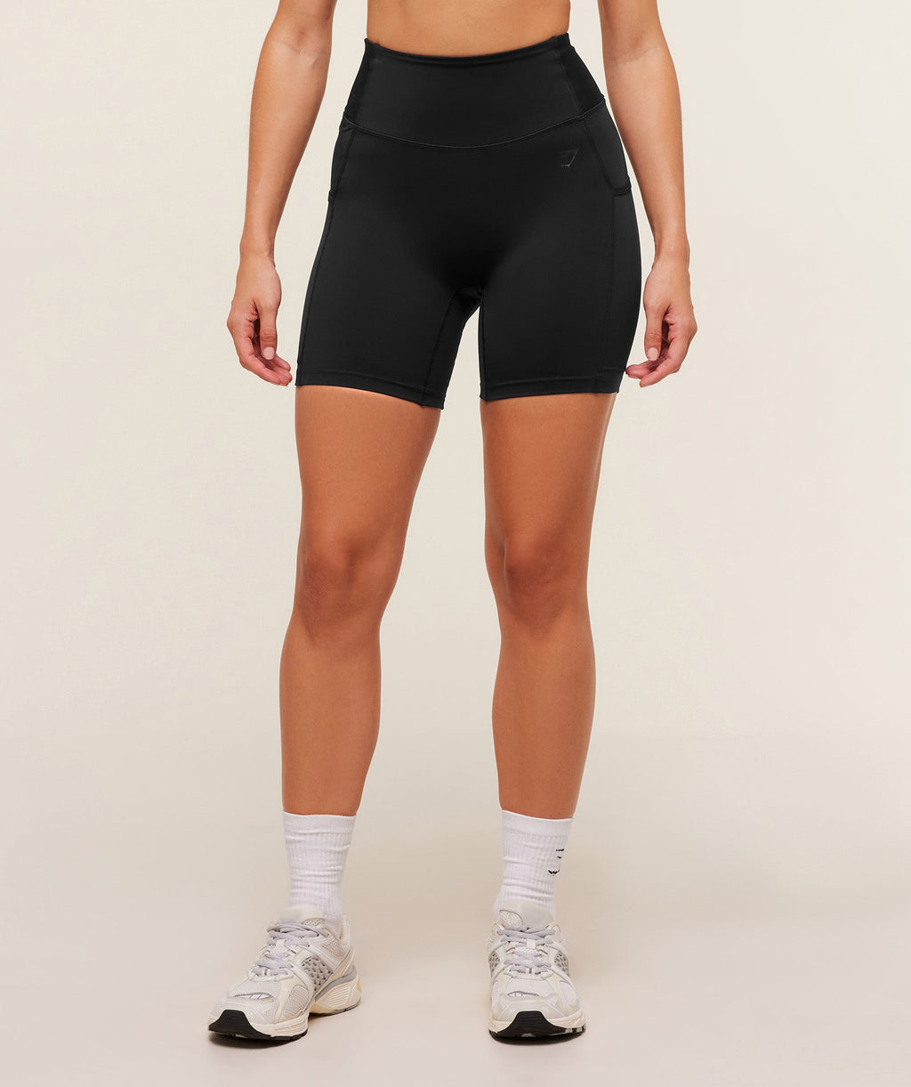 gymshark-pocket-shorts-black-ss23