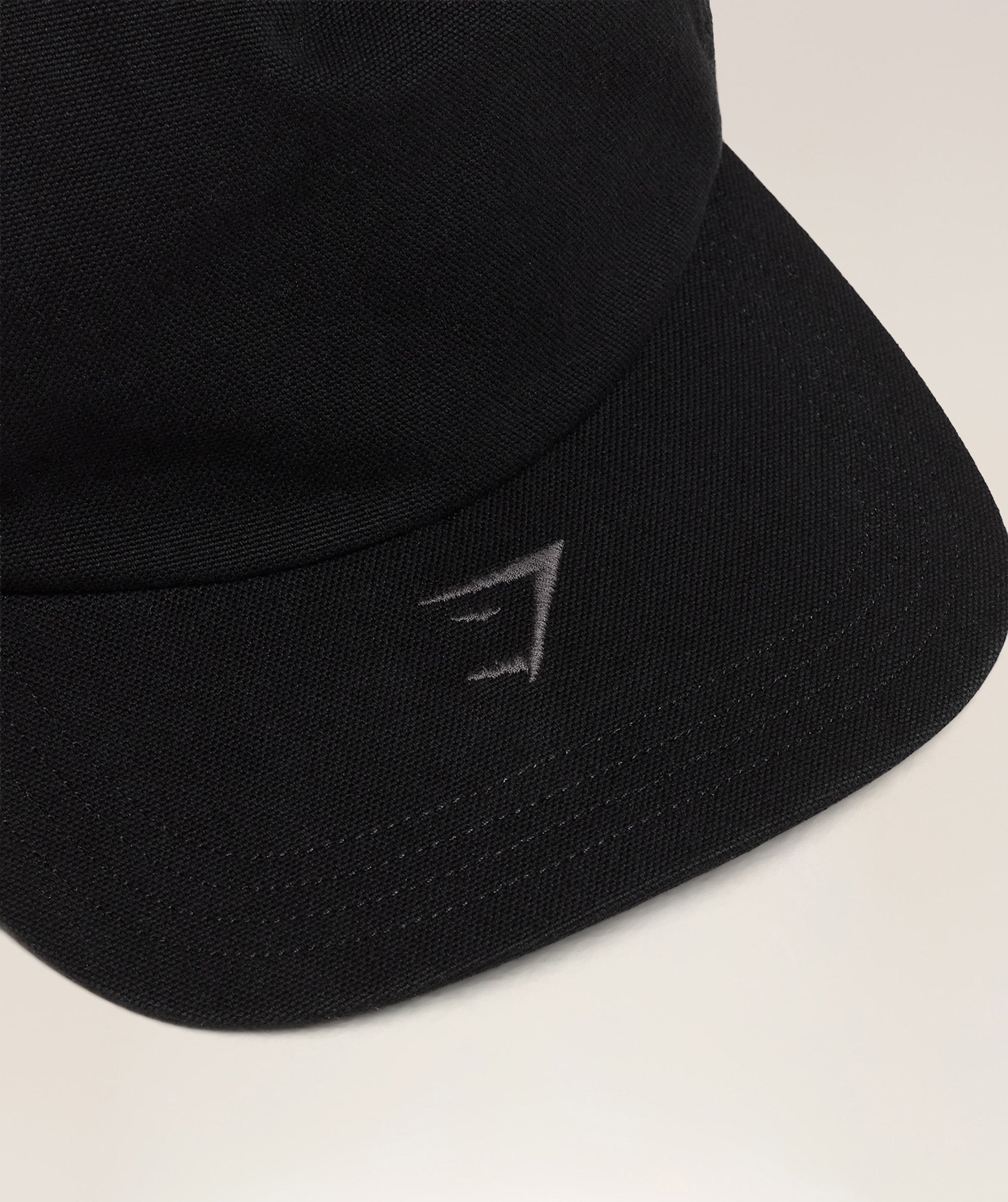 gymshark-power-cap-headwear-black-aw25