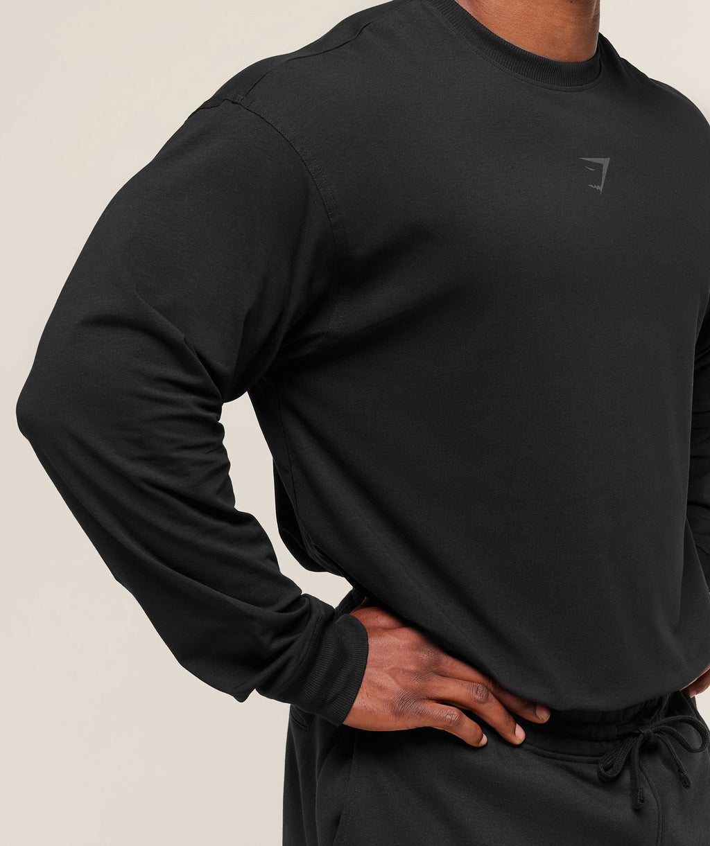 gymshark-power-long-sleeve-t-shirt-ls-tops-black-aw25-1