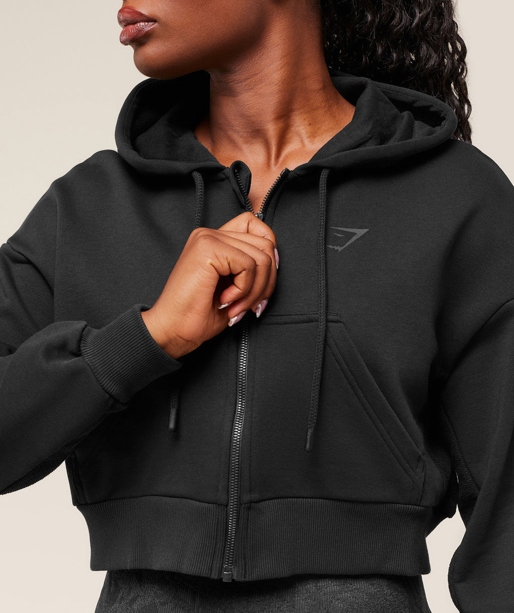 gymshark-power-midi-zip-hoodie-pullovers-black-aw25