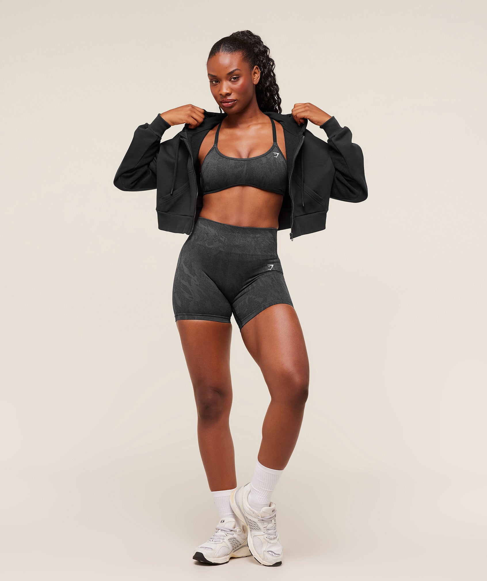 gymshark-power-midi-zip-hoodie-pullovers-black-aw25