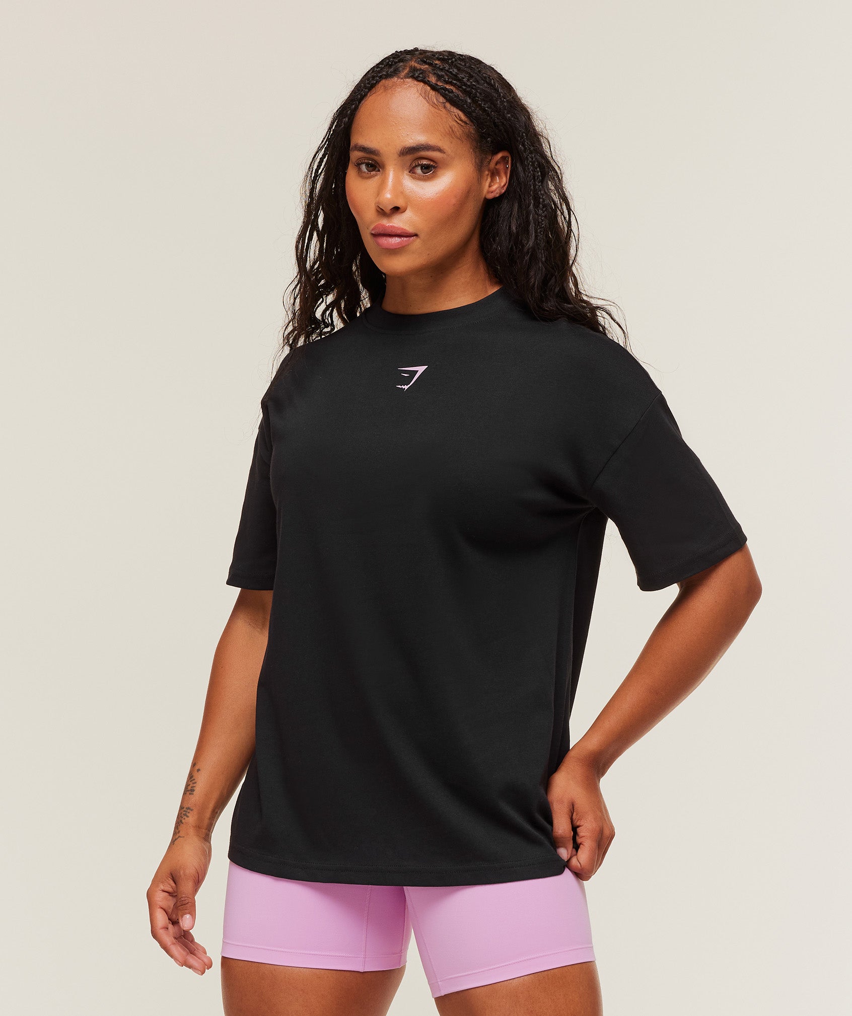 gymshark-power-oversized-t-shirt-ss-tops-black-aw25