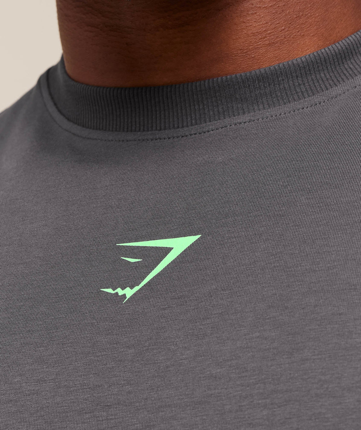 gymshark-power-t-shirt-ss-tops-grey-aw25-3