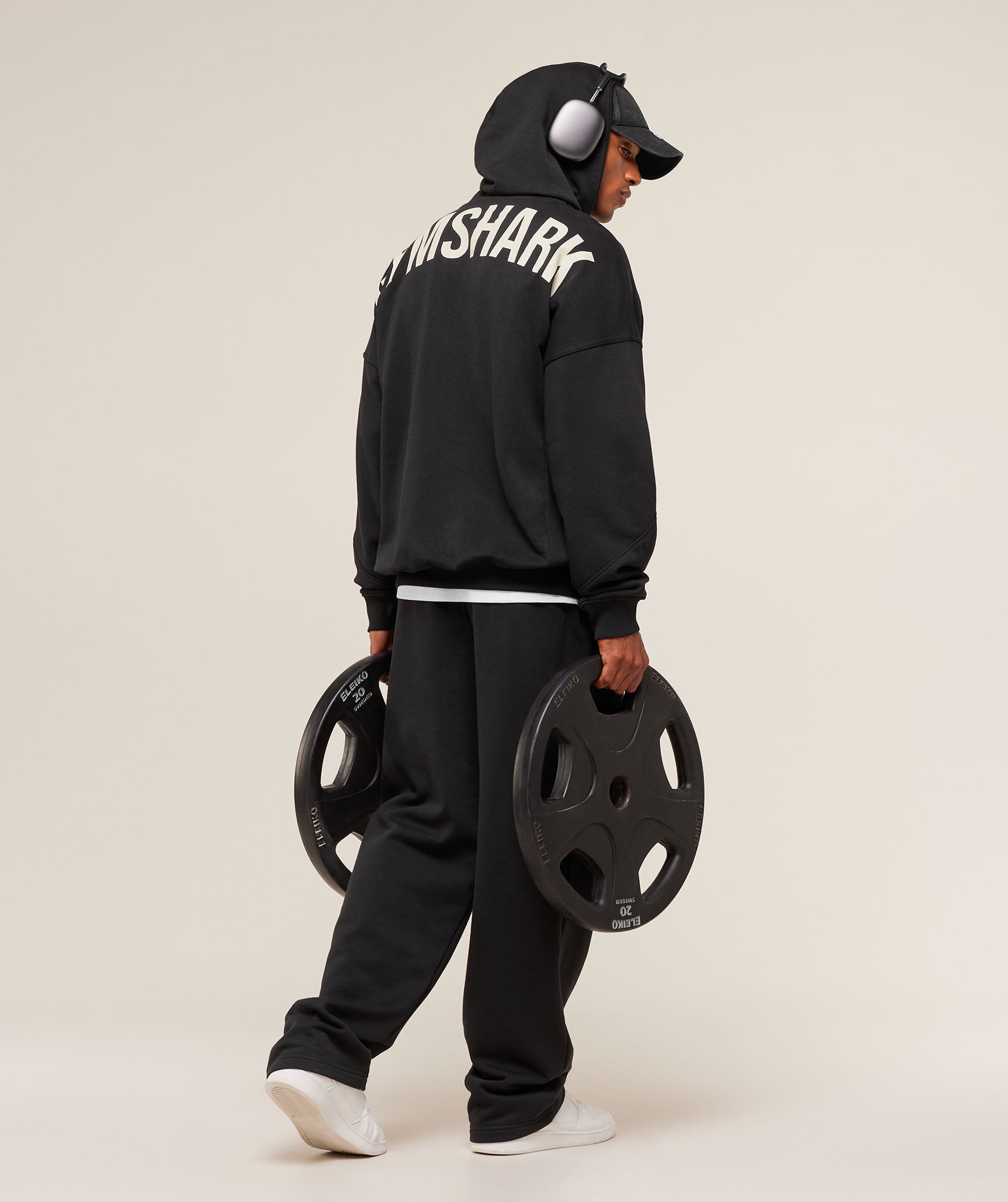 gymshark-power-zip-up-hoodie-pullovers-black-aw25-1