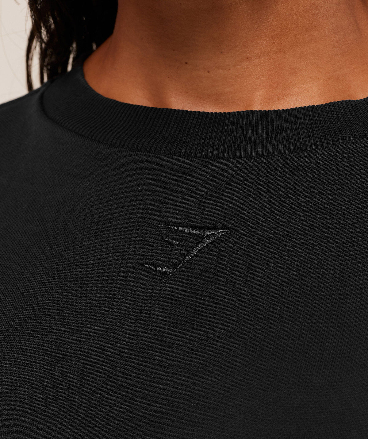 gymshark-power-washed-sweat-top-pullovers-black-aw25