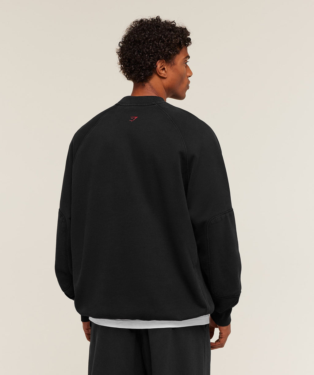 gymshark-premium-heavyweight-crew-pullovers-black-aw25