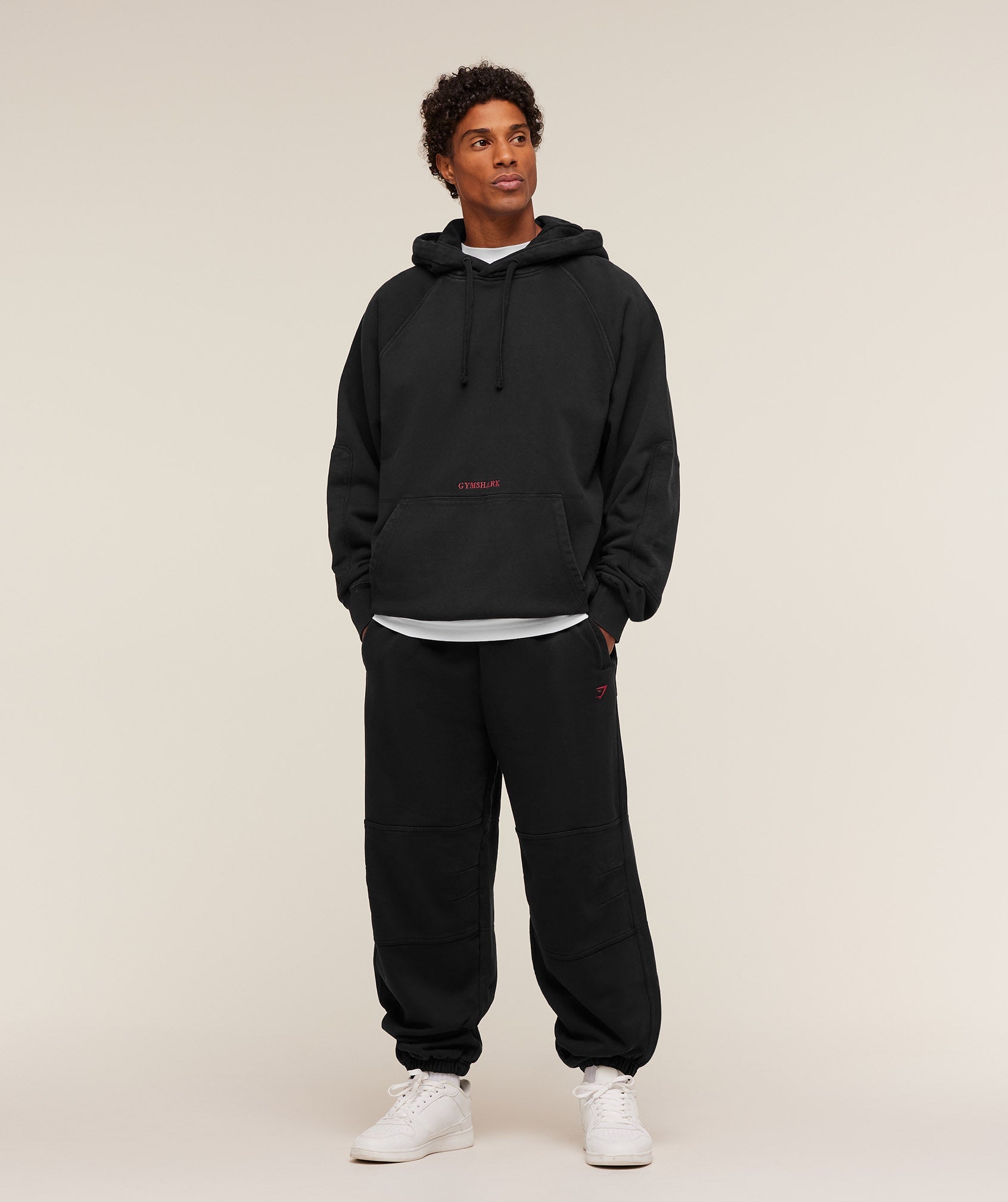 gymshark-premium-heavyweight-hoodie-pullovers-black-aw25