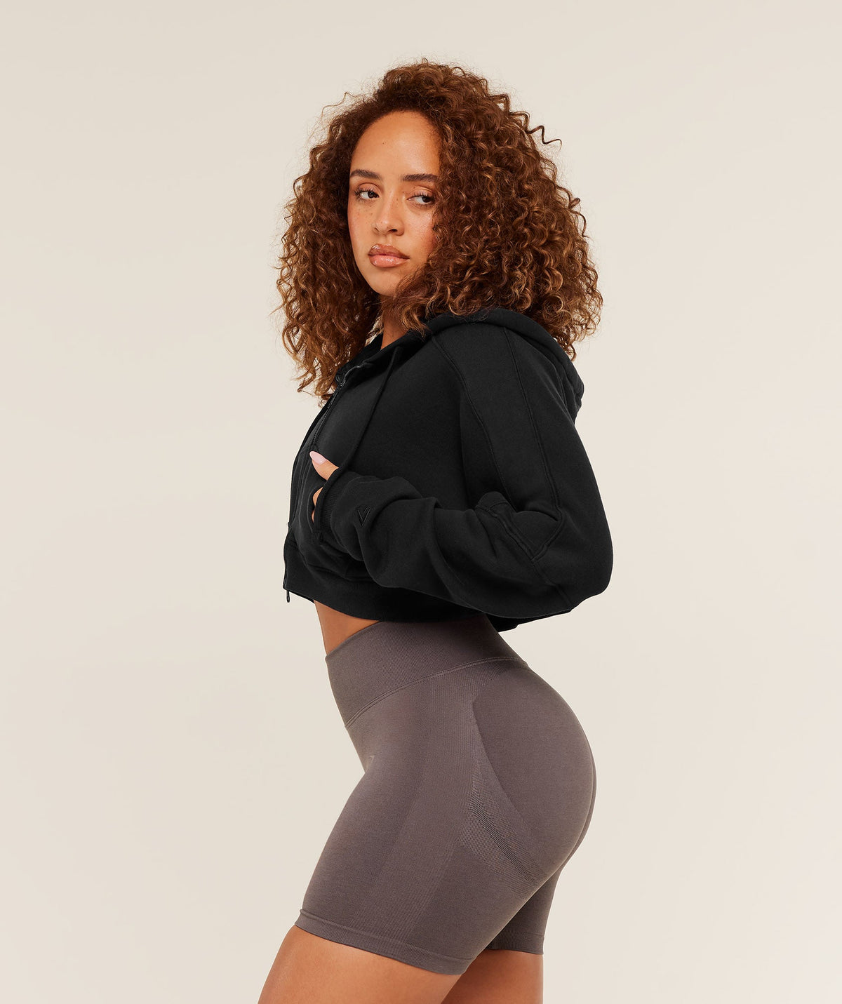gymshark-pump-zip-through-hoodie-pullovers-black-ss26