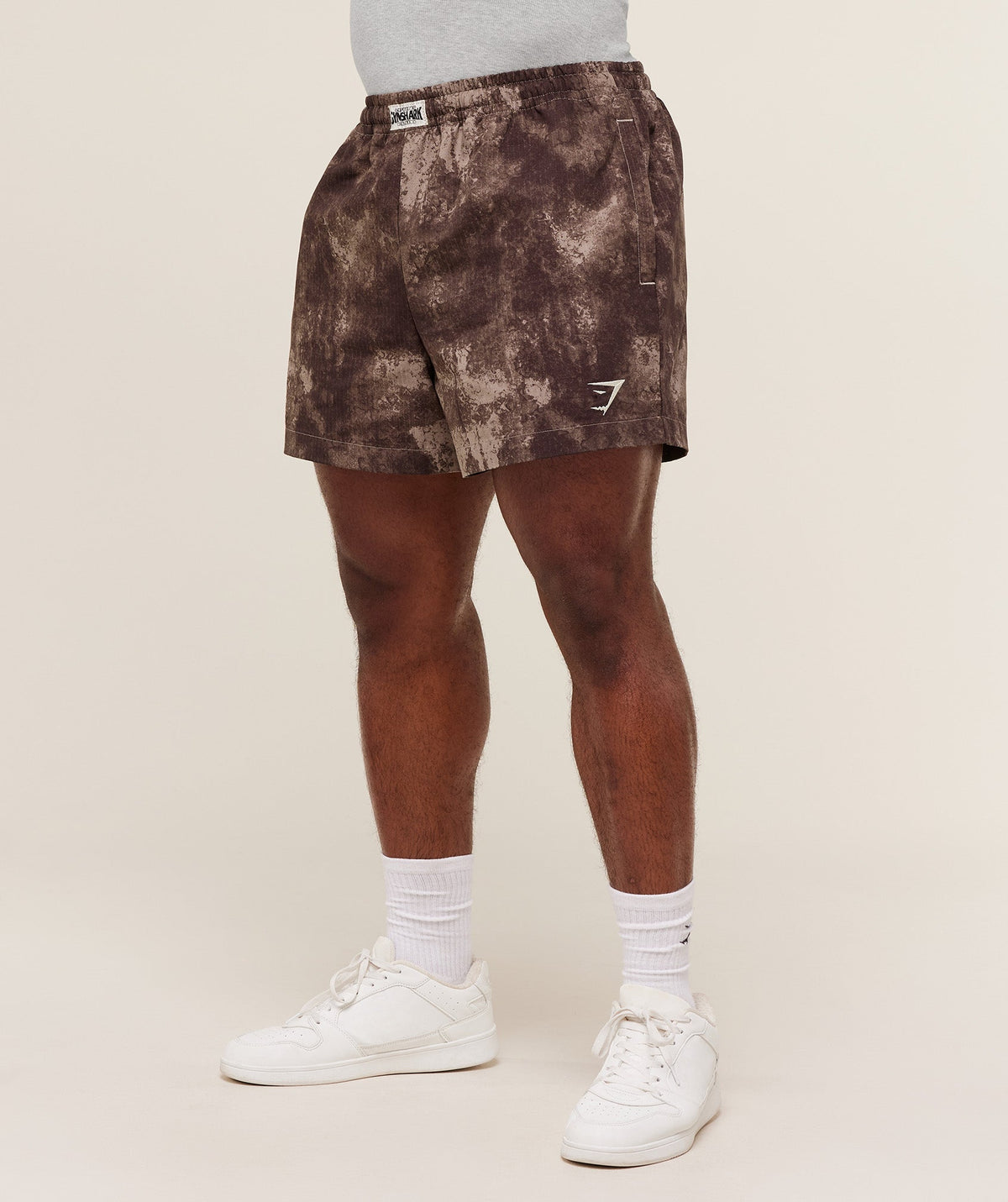 gymshark-pumper-shorts-5-shorts-brown-aw25-1