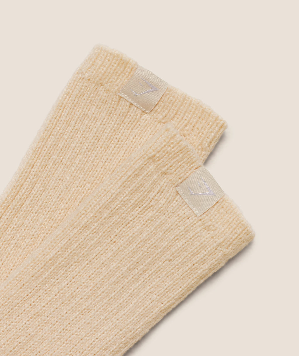 gymshark-comfy-rest-day-socks-socks-white-aw25