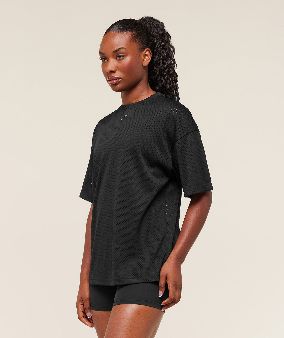 gymshark-lifting-mesh-oversized-tee-ss-tops-black-aw25