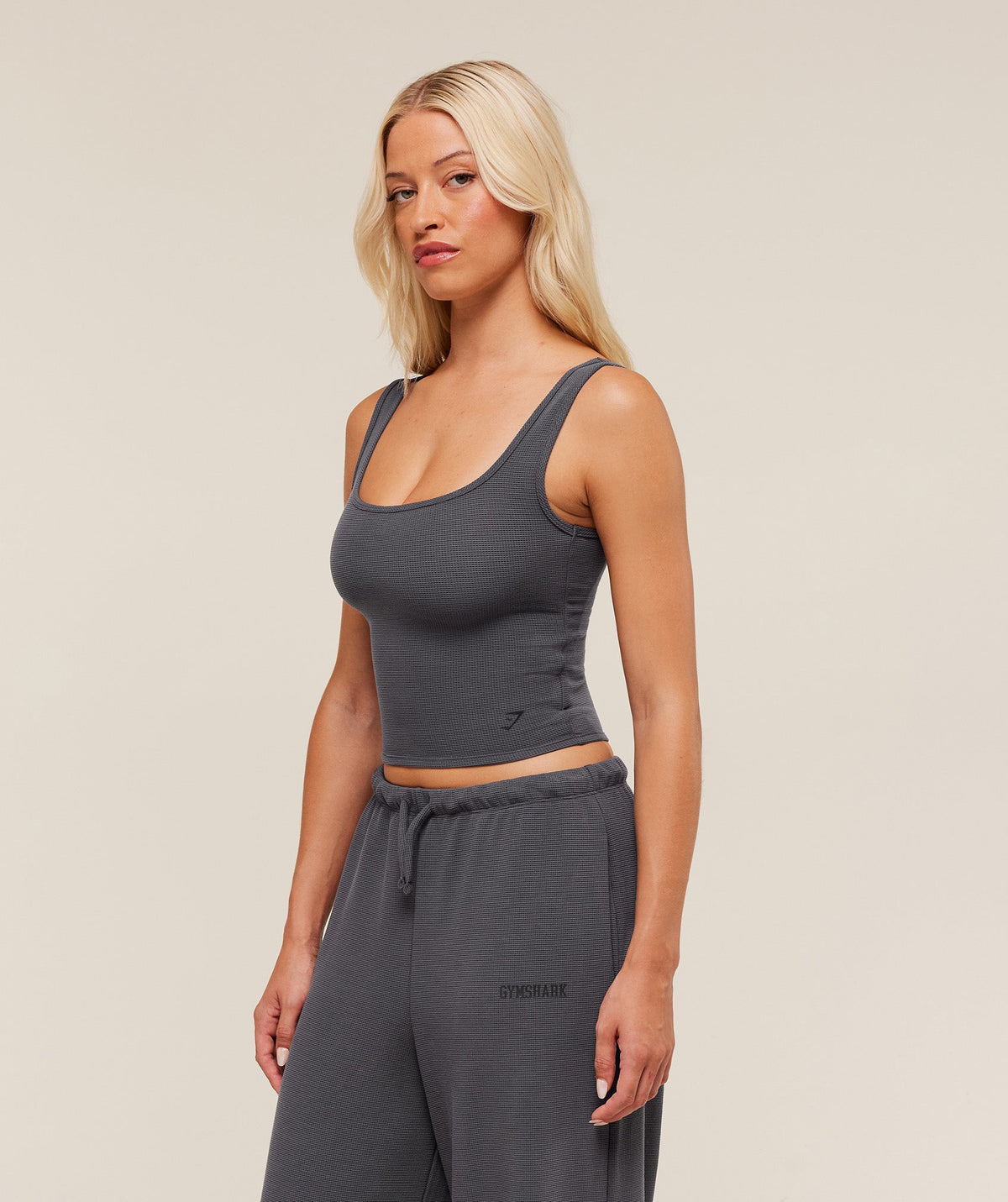 gymshark-waffle-cropped-tank-crop-tops-grey-aw25