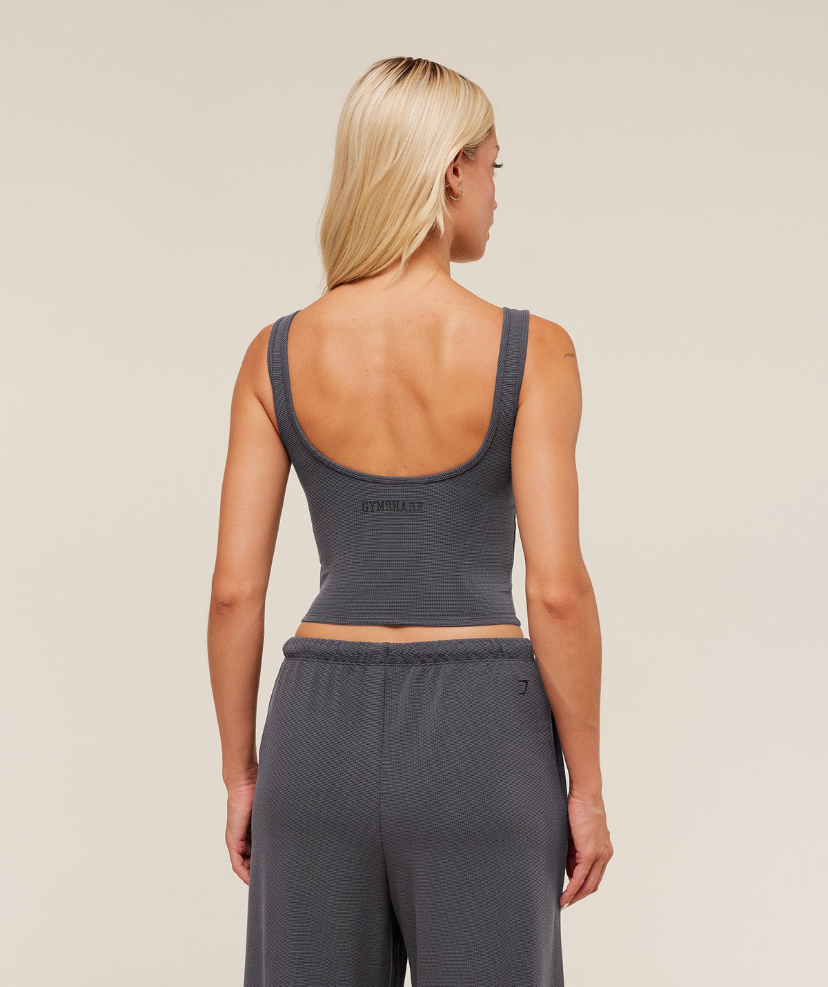 gymshark-waffle-cropped-tank-crop-tops-grey-aw25