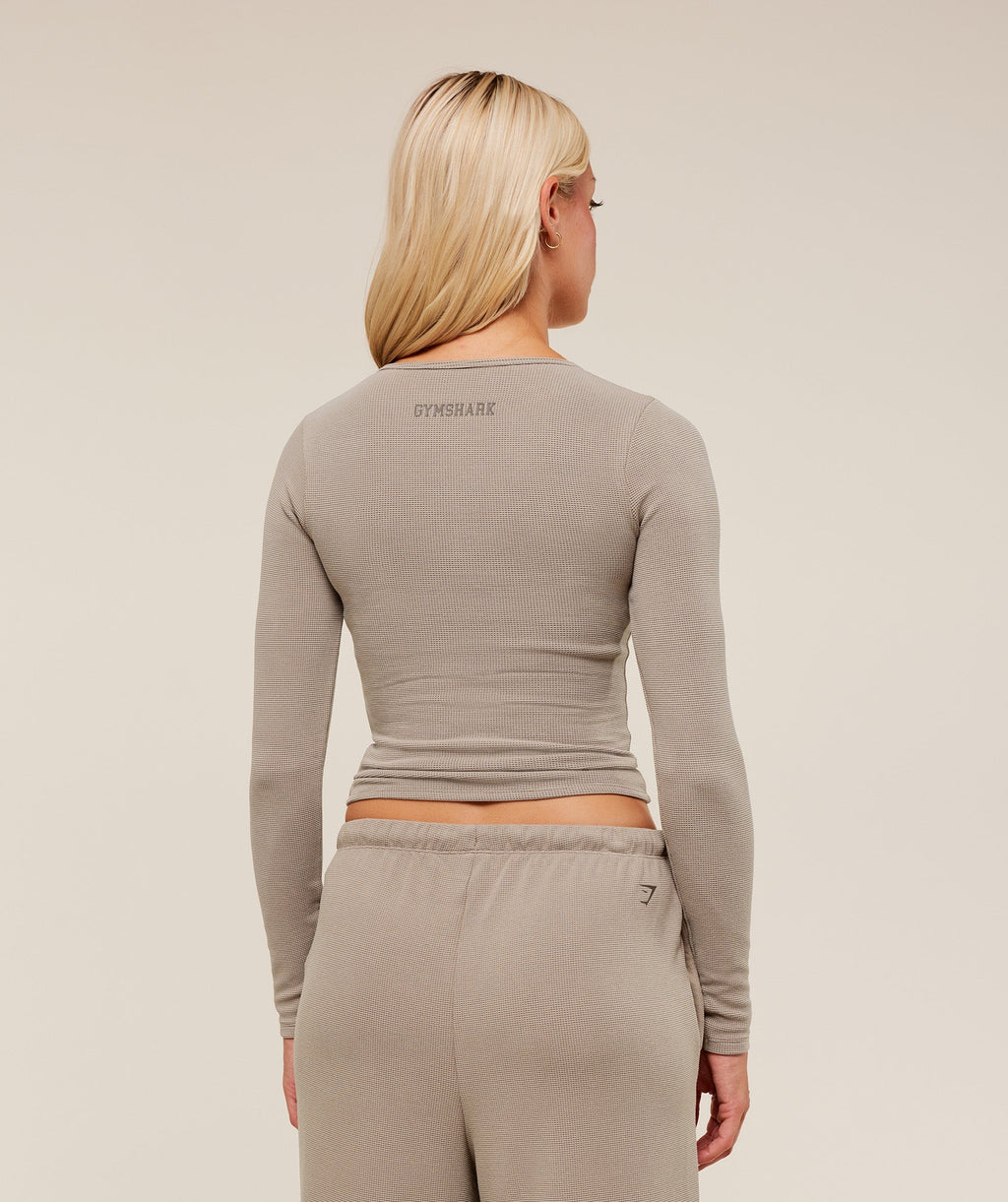 gymshark-waffle-long-sleeve-top-ls-tops-brown-aw25