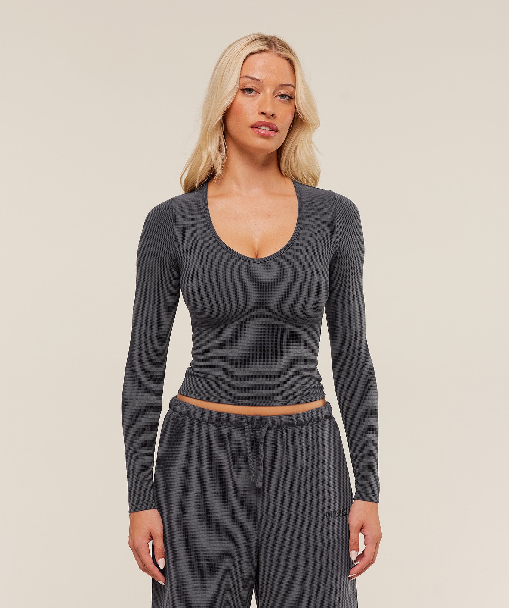 gymshark-waffle-long-sleeve-top-ls-tops-grey-aw25