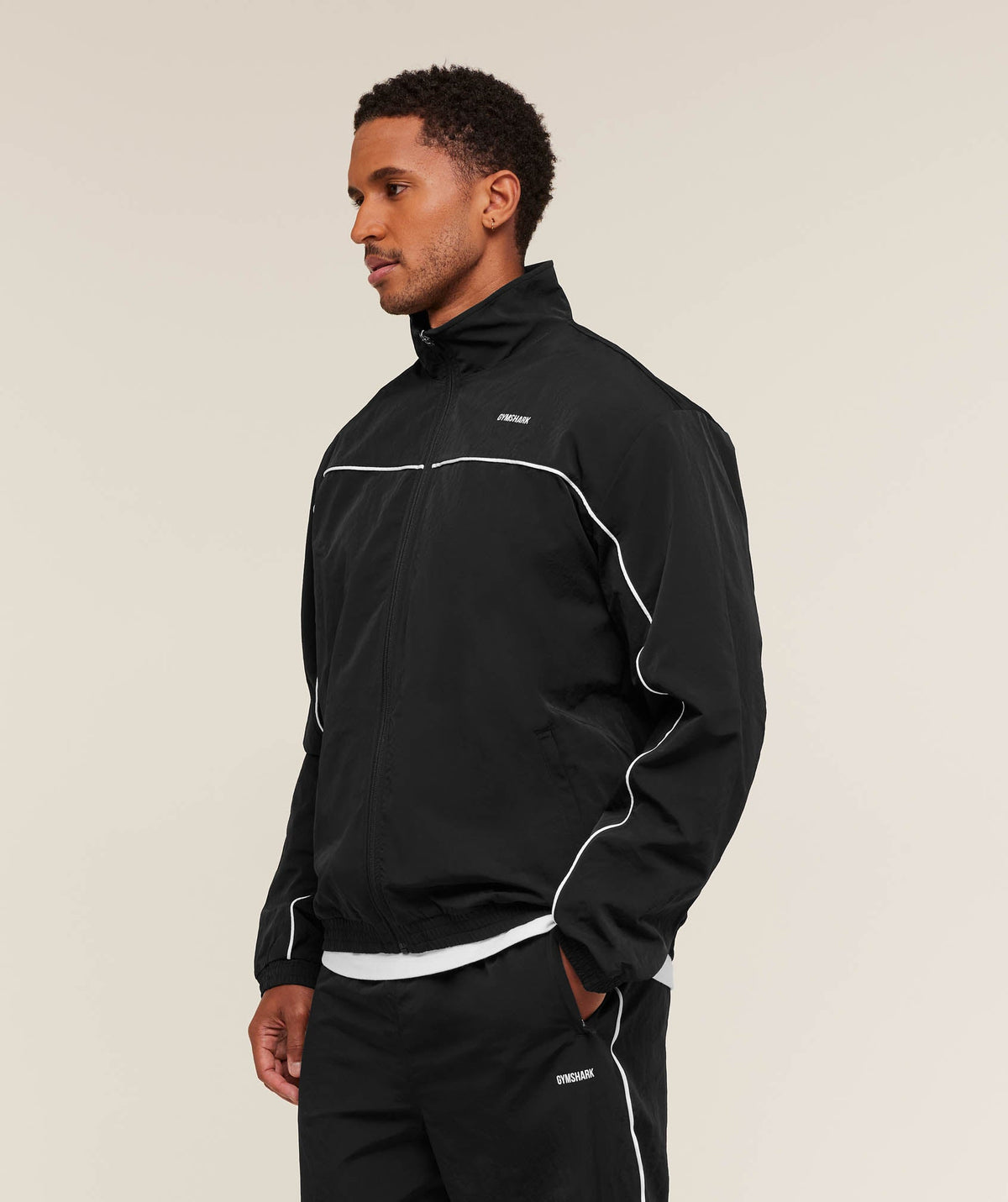 gymshark-retro-shell-track-jacket-jackets-outerwear-black-aw25