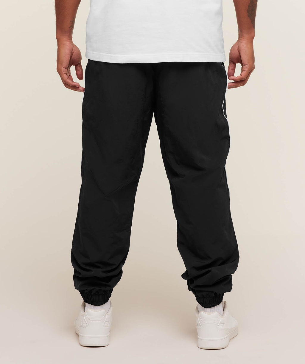 gymshark-retro-shell-track-pants-pants-black-aw25