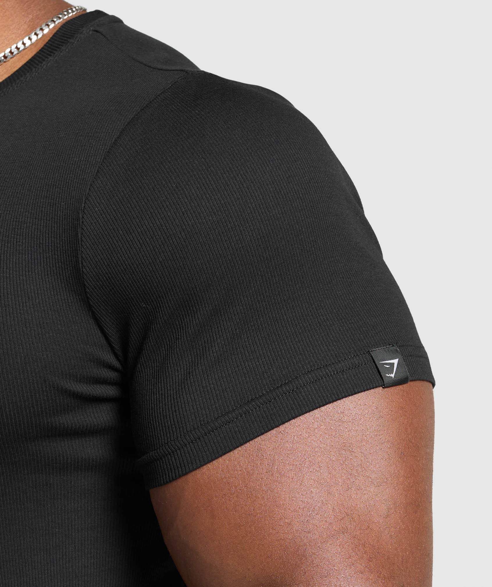 gymshark-ribbed-t-shirt-ss-tops-black-ss25