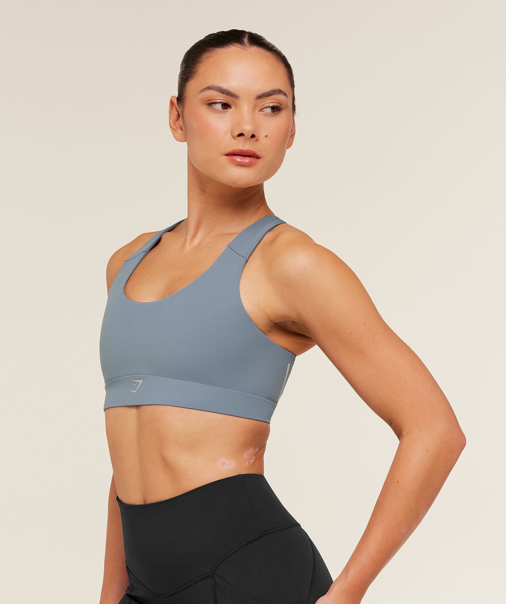 gymshark-medium-support-running-sports-bra-sports-bras-blue-ss26-b6b7s-uctm