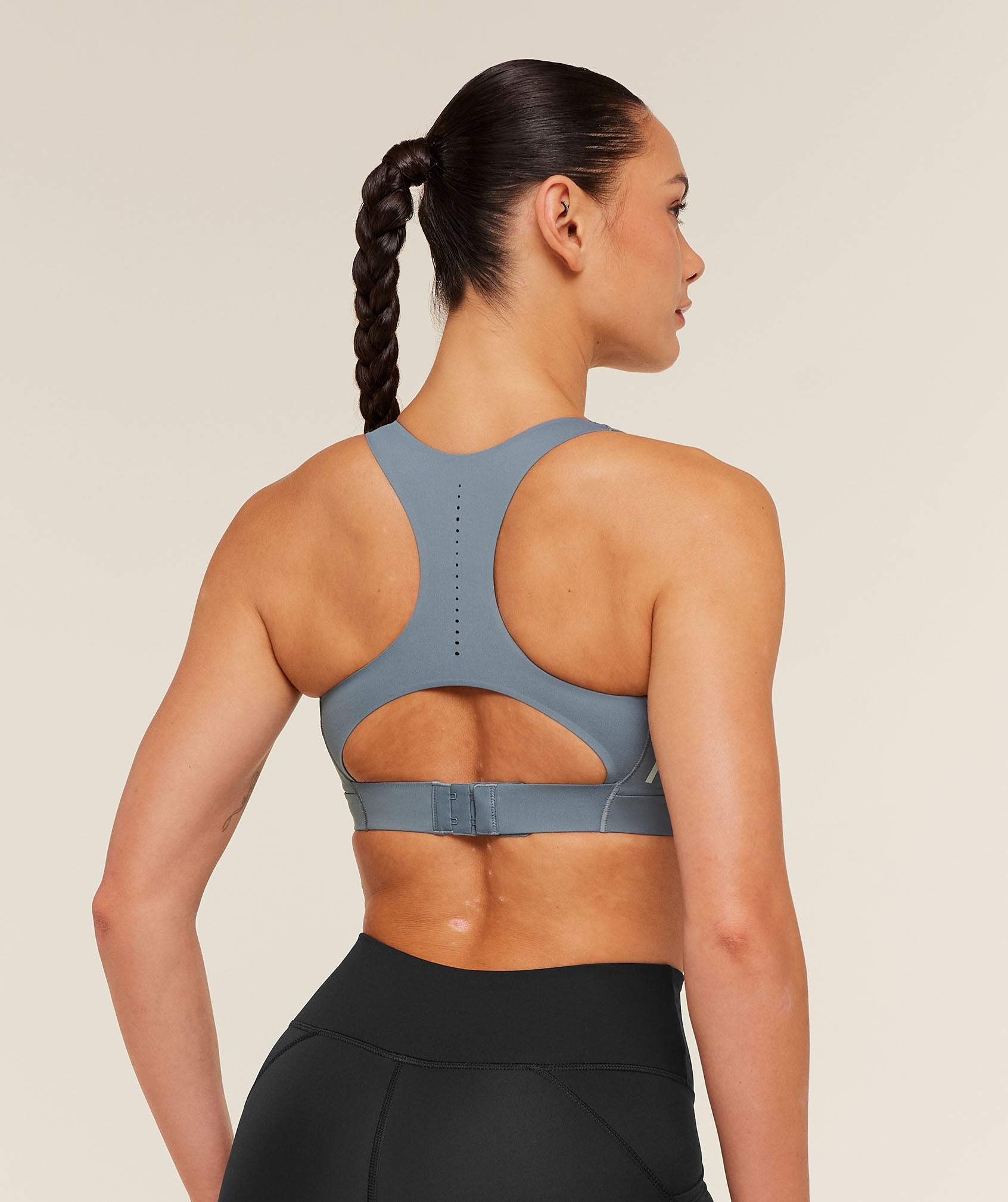 gymshark-medium-support-running-sports-bra-sports-bras-blue-ss26-b6b7s-uctm