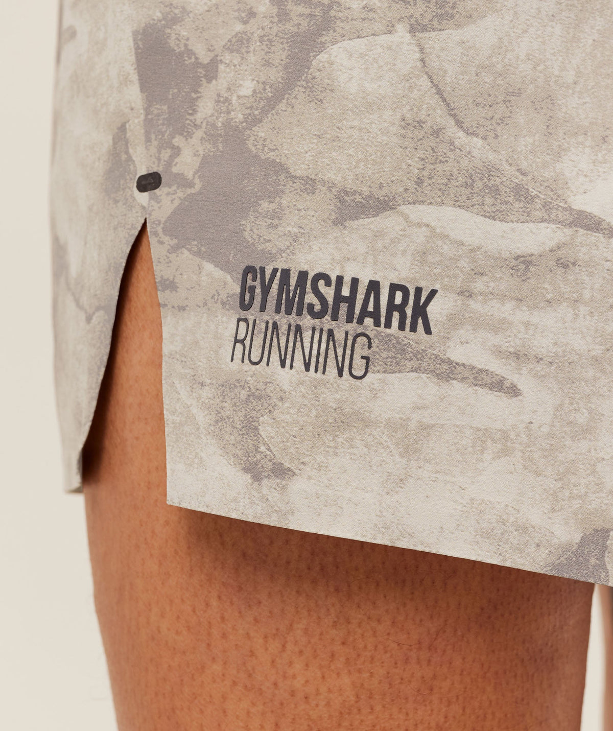 gymshark-running-elite-5-short-shorts-grey-ss25-1
