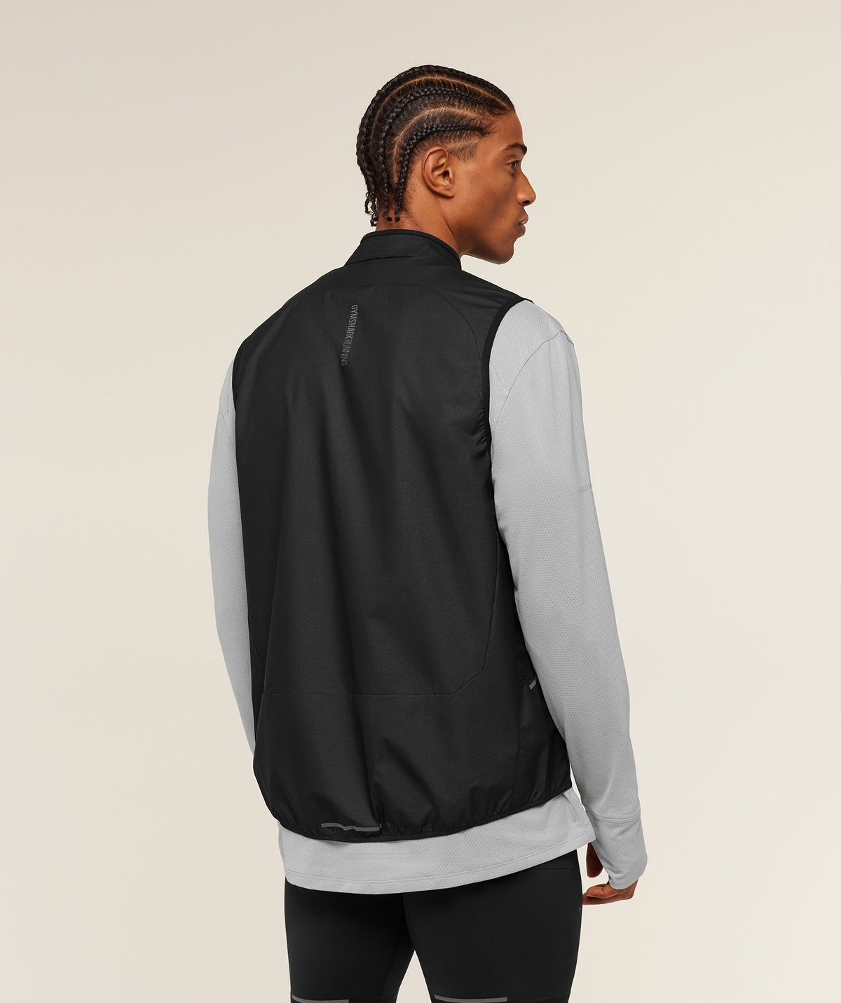 gymshark-running-elite-lightweight-gilet-jackets-outerwear-black-ss25