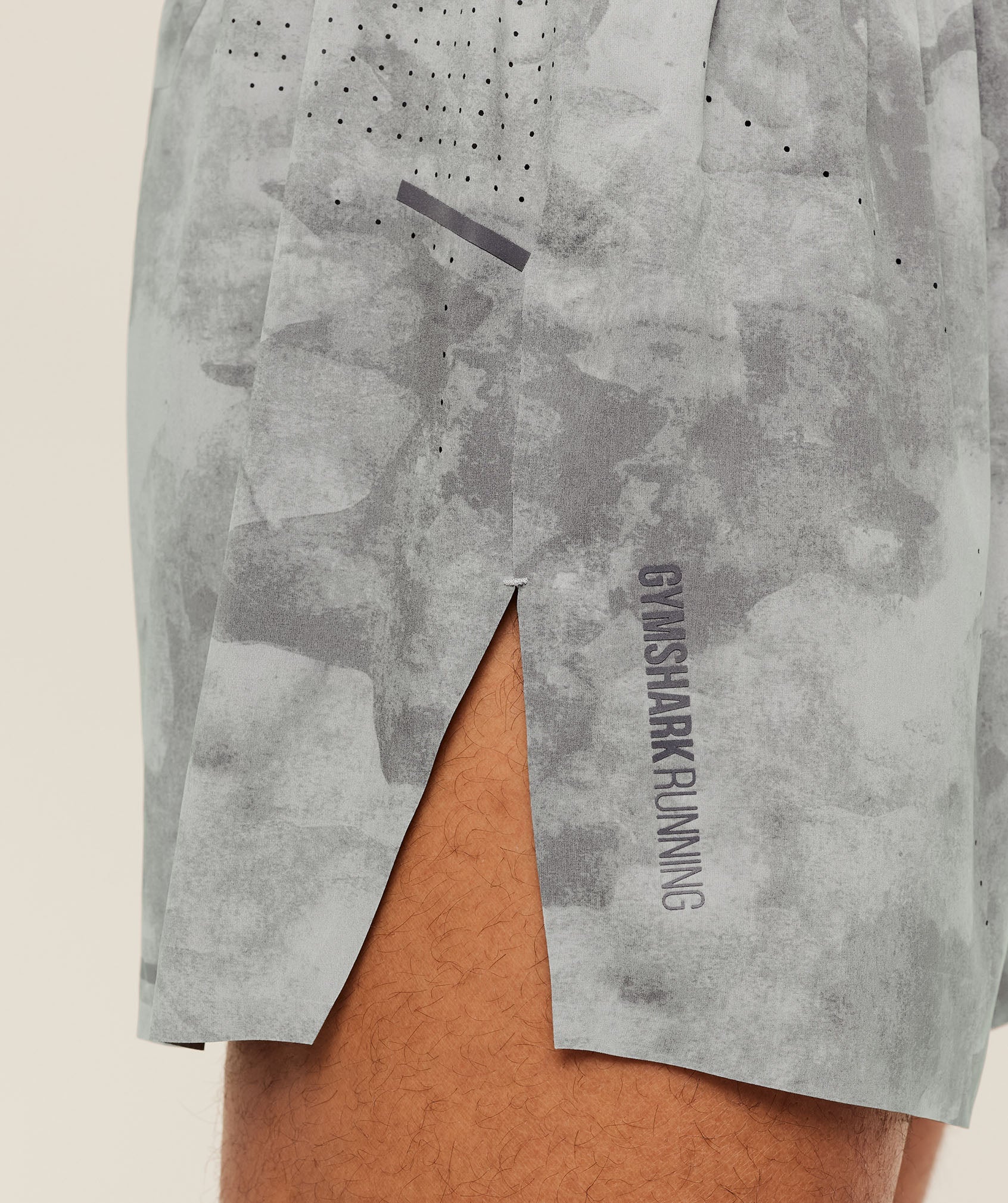 gymshark-running-elite-race-5-short-shorts-grey-aw25