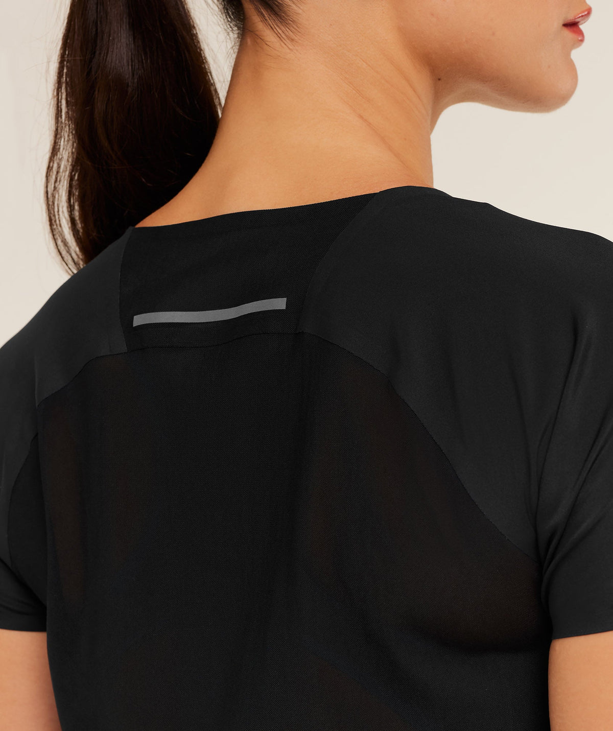 gymshark-running-elite-t-shirt-ss-tops-black-aw25