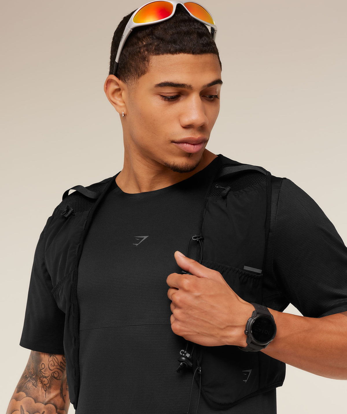 gymshark-running-elite-t-shirt-ss-tops-black-ss25