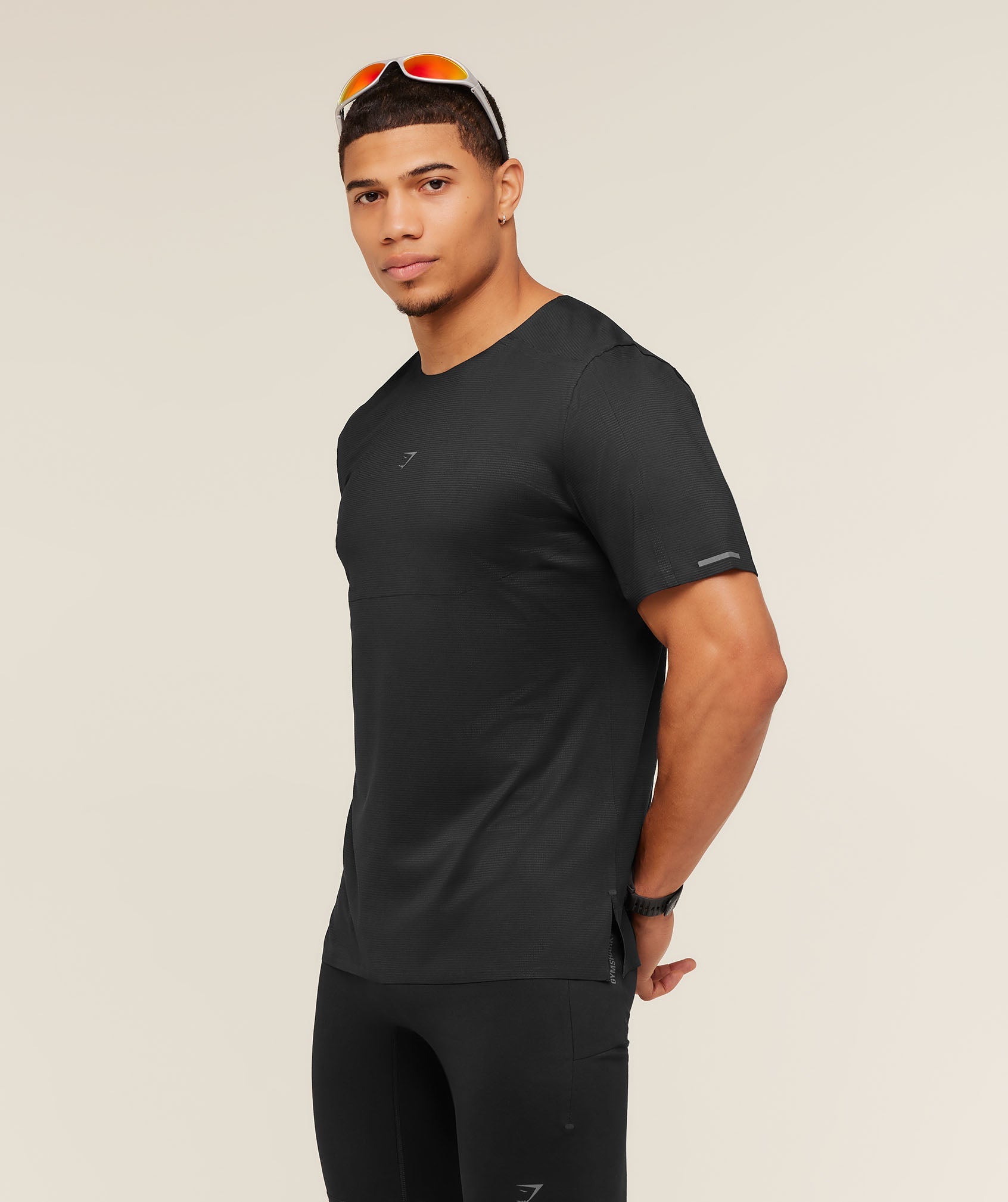 gymshark-running-elite-t-shirt-ss-tops-black-ss25