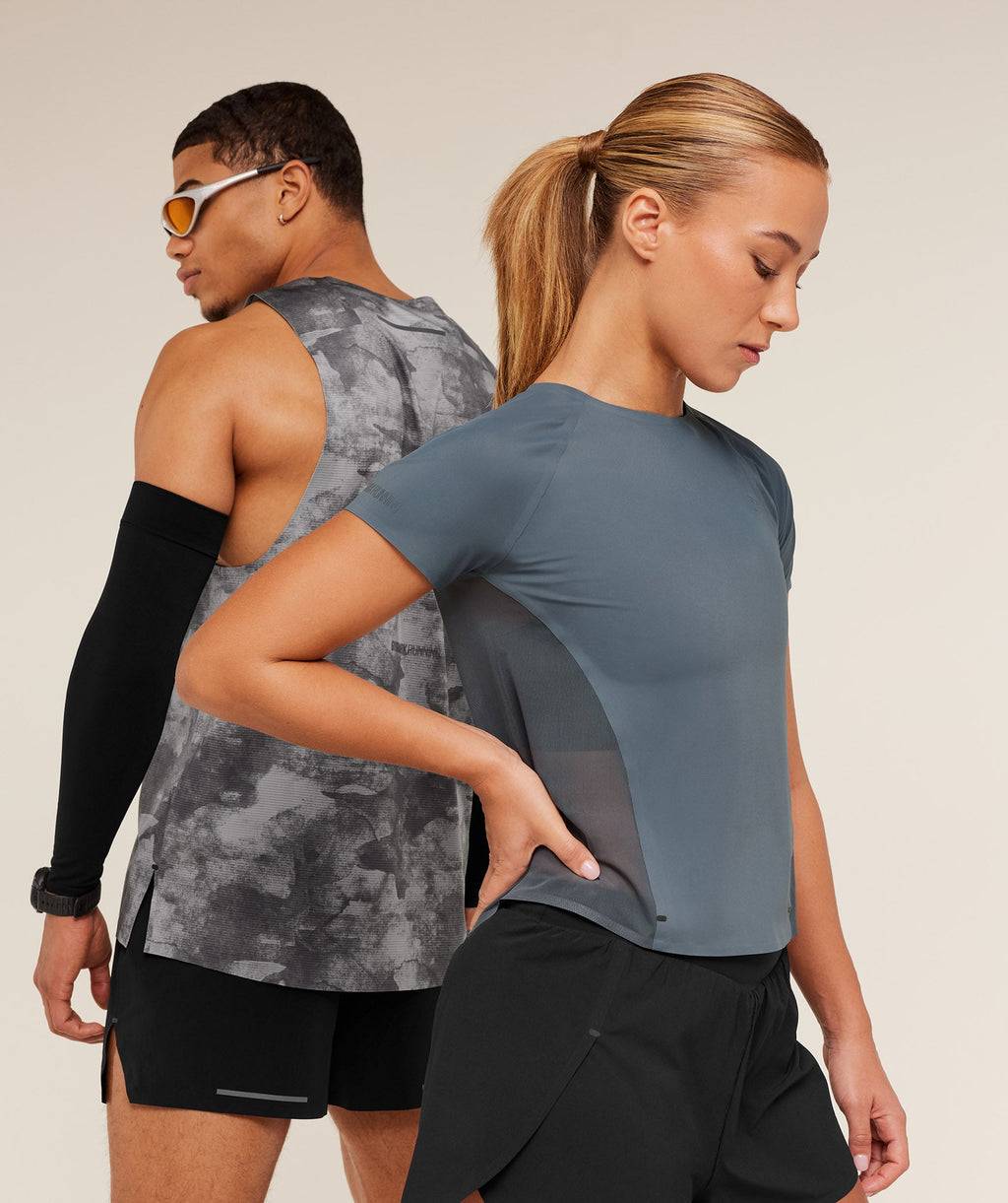 gymshark-running-elite-tank-sleeveless-tops-grey-aw25